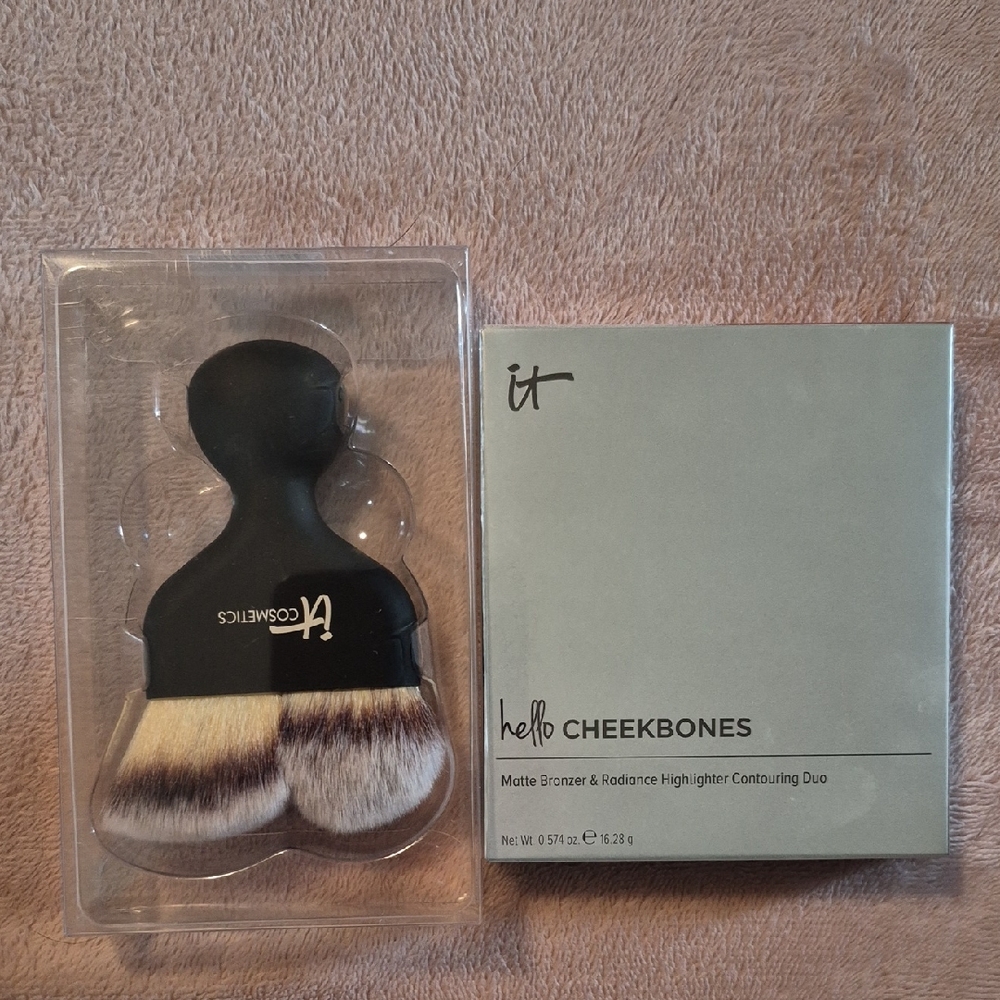 IT Cosmetics Hello Cheekbones Contouring Duo - Black and White